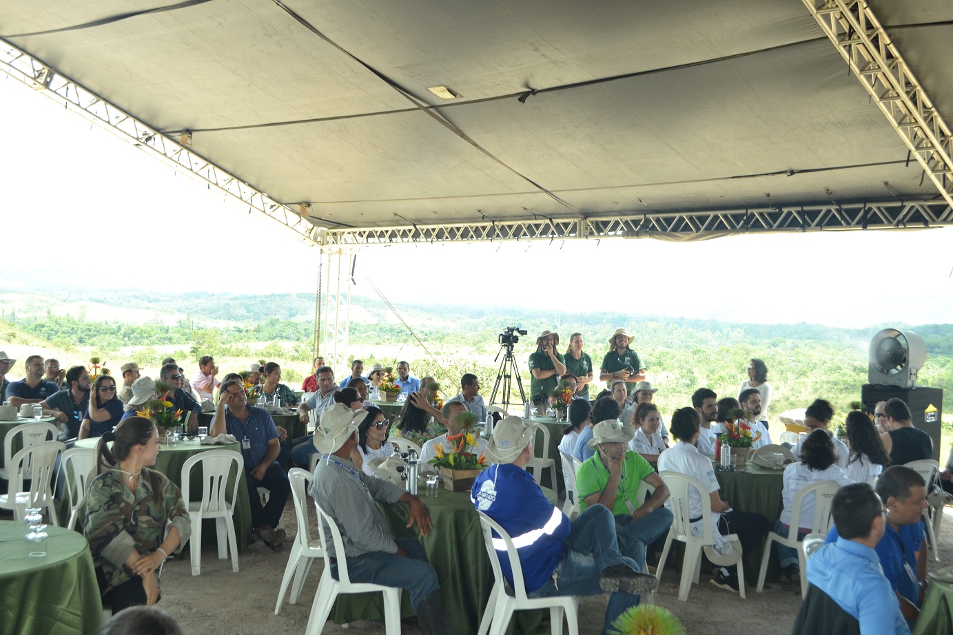 Foto-Parceiros do projeto Legado Verde do Cerrado foram recebidos na reserva pela CBA