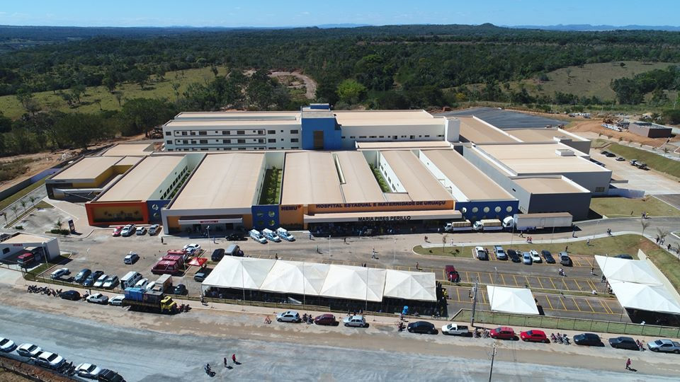 Vista aérea do Hospital Estadual e Maternidade de Uruaçu: Hemu (Foto: Ascom Uruaçu)