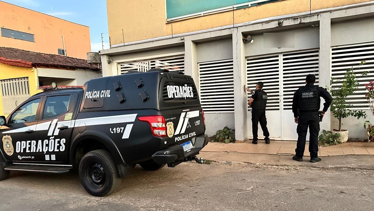 EXCLUSIVO – Delegado da DERCAP confirma avanços na Operação Sânitas após apreensão de 15 armas com advogado de Niquelândia